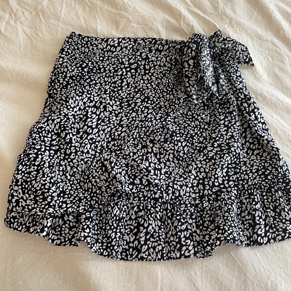 Leopard side tie skirt